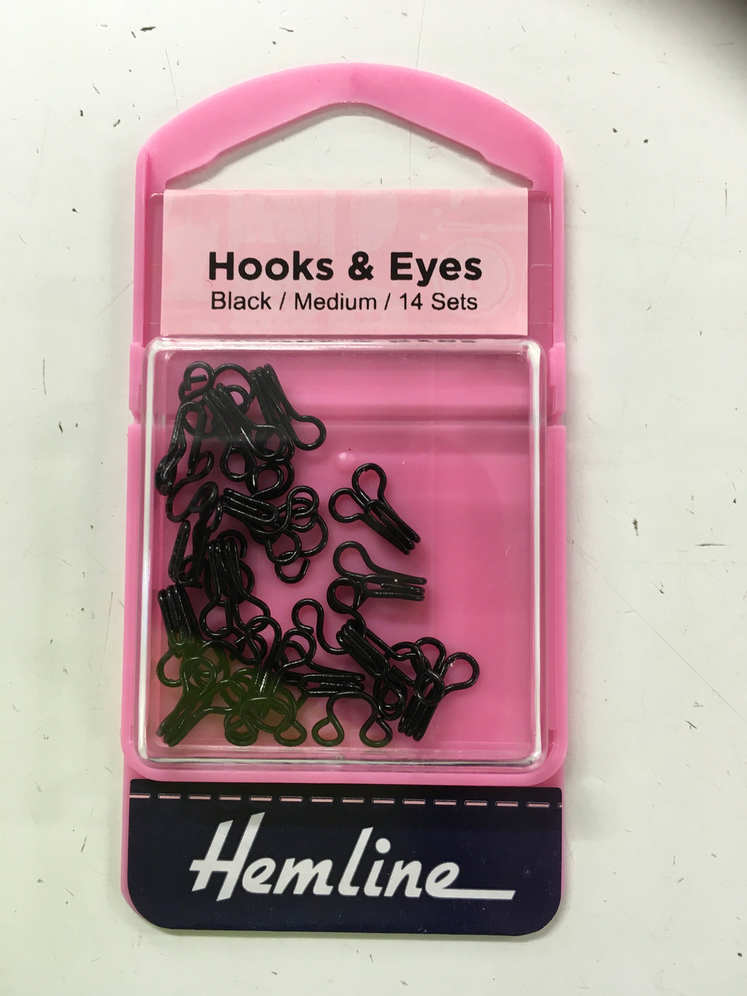 Black Medium Hooks & Eyes