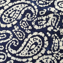 Load image into Gallery viewer, Navy White Batik